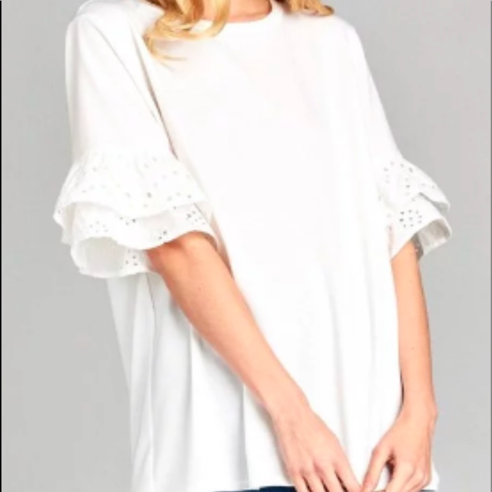 NWT Ruffle sleeve blouse
